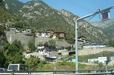 Gora w Andorze #andora #domek #gory