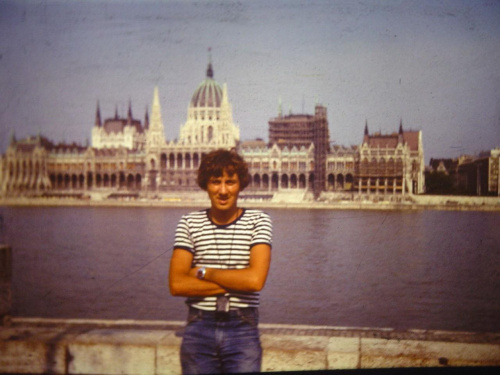 To zdjecie otwiera kolekcję slajdów zeskanowanych z czasów PRL-U. Budapeszt 1975 - moja pierwsza zagraniczna wyprawa ( dzięki mojej wspaniałej mamie i tacie ):first international trip to Budapest