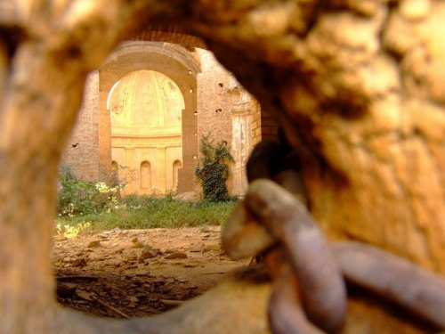 za zamkniętymi drzwiami #kościół #hiszpania